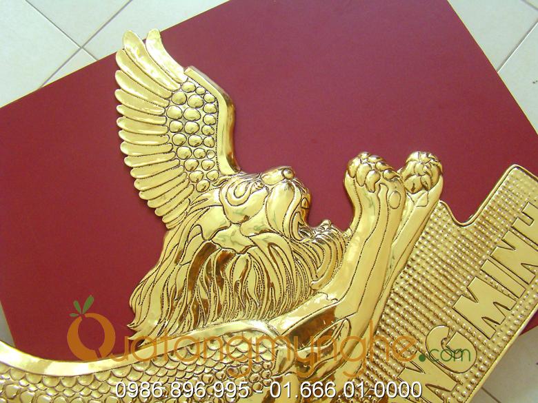 chế tác sản xuất logo công ty bằng đồng, logo mạ vàng 5