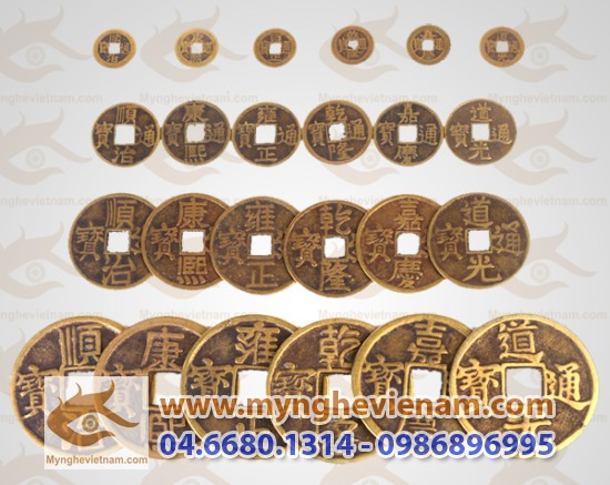 Hoa mẫu đơn, gậy như ý, ấn rồng, kỳ lân, tỳ hưu phong thủy, thiềm thừ, thuyền rồng bằng đồng, tháp văn xương, quả cầu thủy tinh, tiền xu cổ