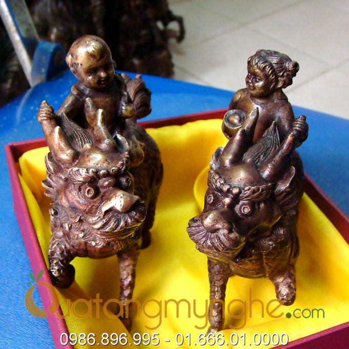 kỳ lân tống tử cầu con phong thủy 1